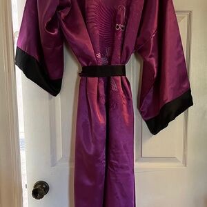 Reversible pink and black satin kimono